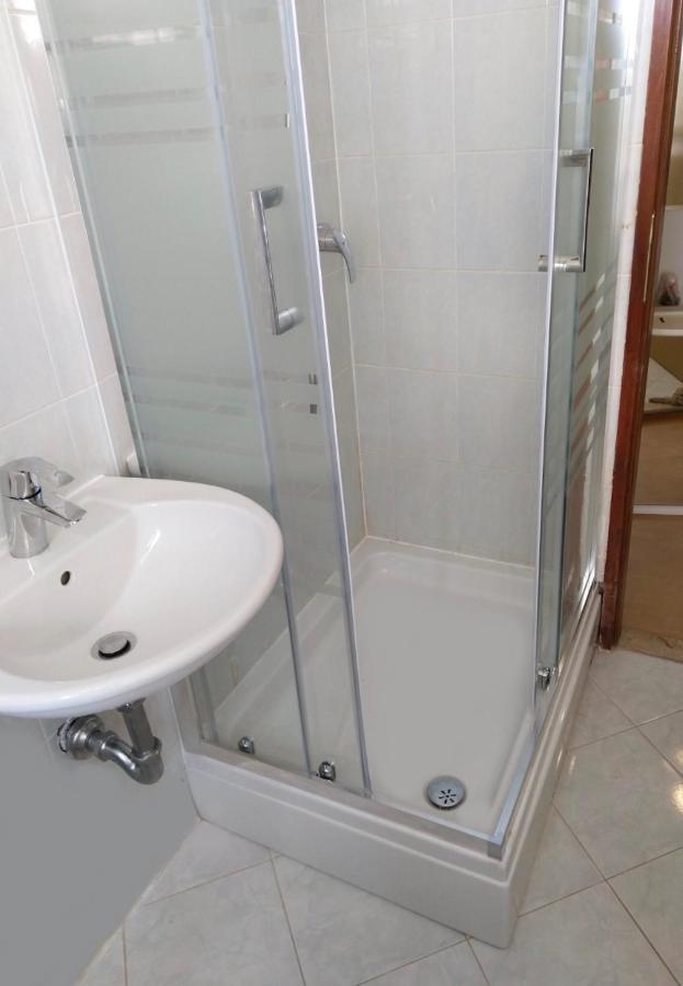 Casa Plava Sea View Apartment Ровин Екстериор снимка