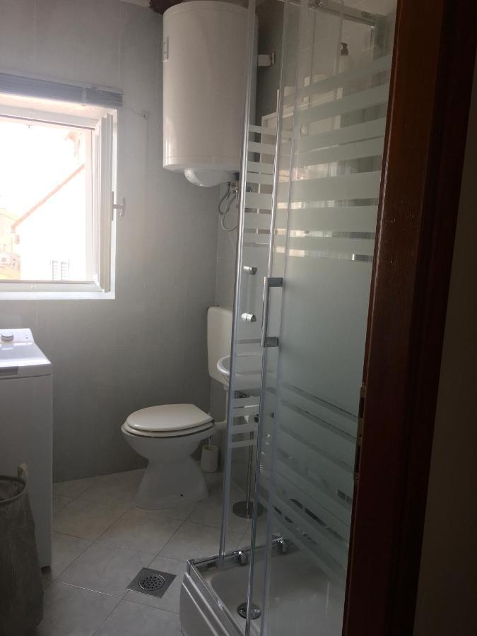 Casa Plava Sea View Apartment Ровин Екстериор снимка