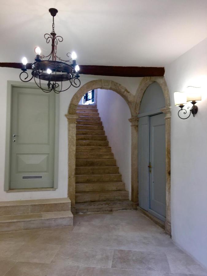 Casa Plava Sea View Apartment Ровин Екстериор снимка